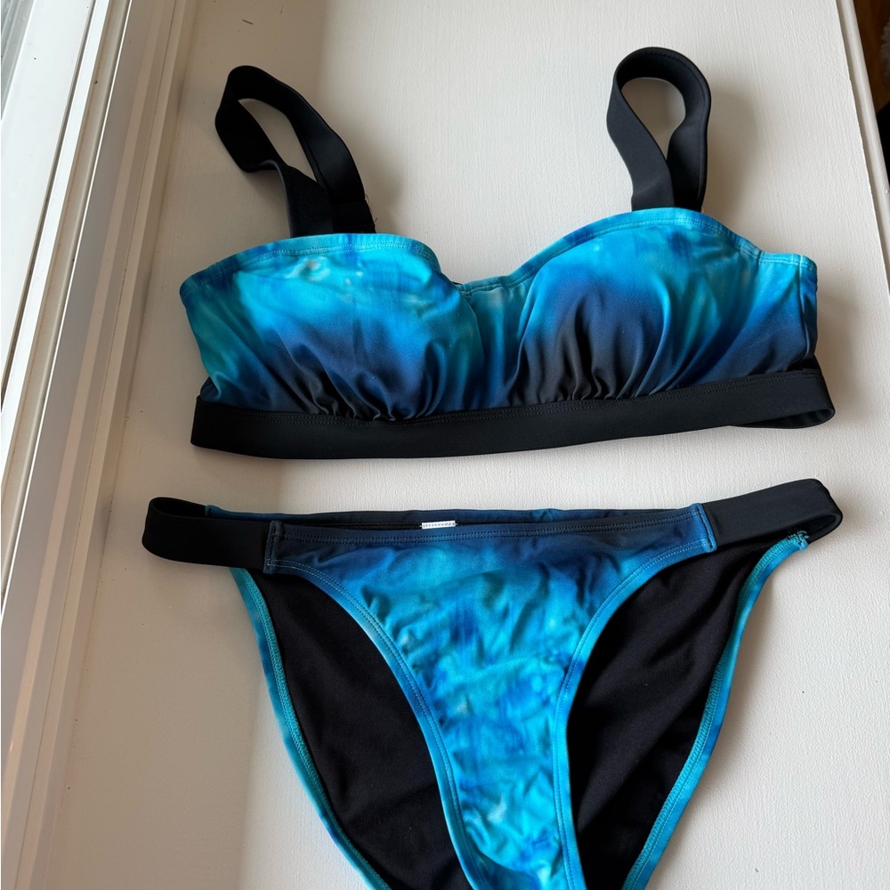 Athleta Blue and Black Tie-Dye Bikini